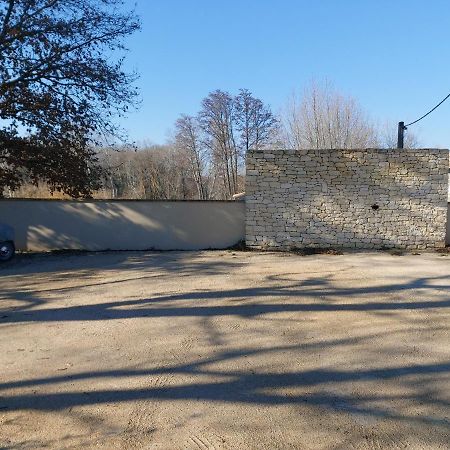 Un Petit Coin De Bali Avec Spa Et Piscine Prives Carpentras Exterior foto